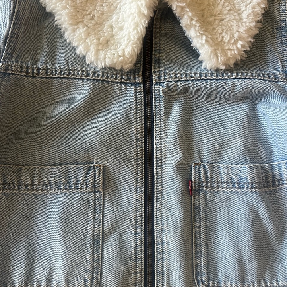Levi’s Light Wash Denim Jacket with Sherpa Collar